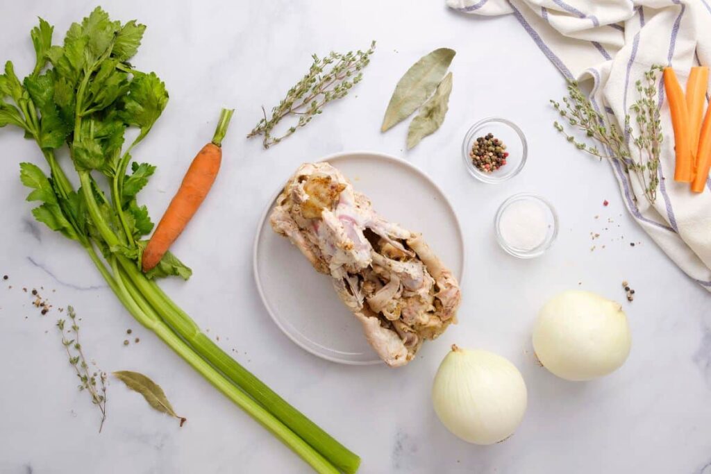 image representing the ingredients of chicken broth